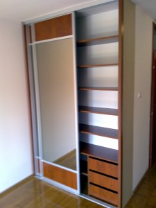 Plakar sa kliznim vratima, Iverica - Ogledalo