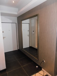 Ogledalo sa ramom