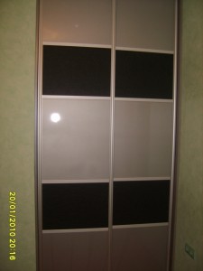 Plakar sa kliznim vratima
